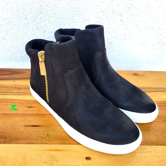 Kenneth Cole New York Kiera  Size 8 - Picture 4 of 16